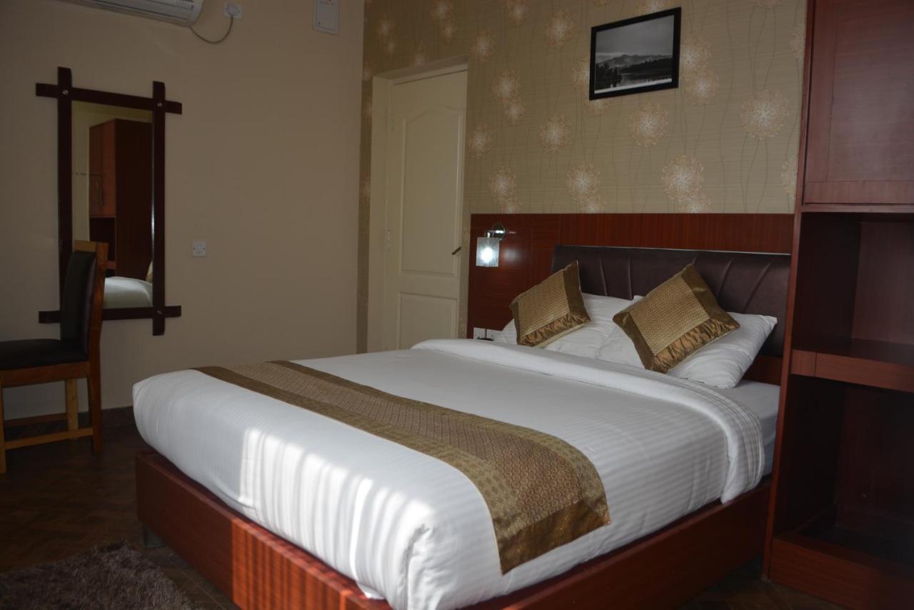 Emerald Suites Koramangala Bangalore Exterior foto
